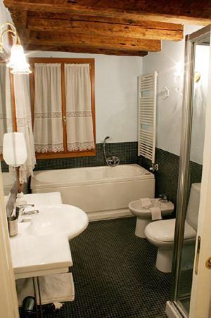 Ca Satriano Apartment Venice Room photo